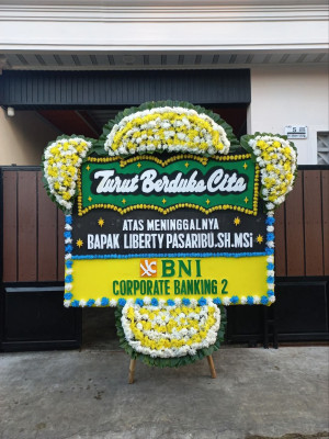 Papan Bunga Duka di Mangkung