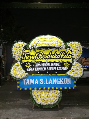 Papan Bunga Duka di Mangkung