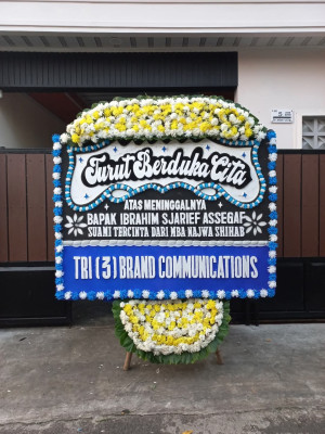 Papan Bunga Duka di Mangkung